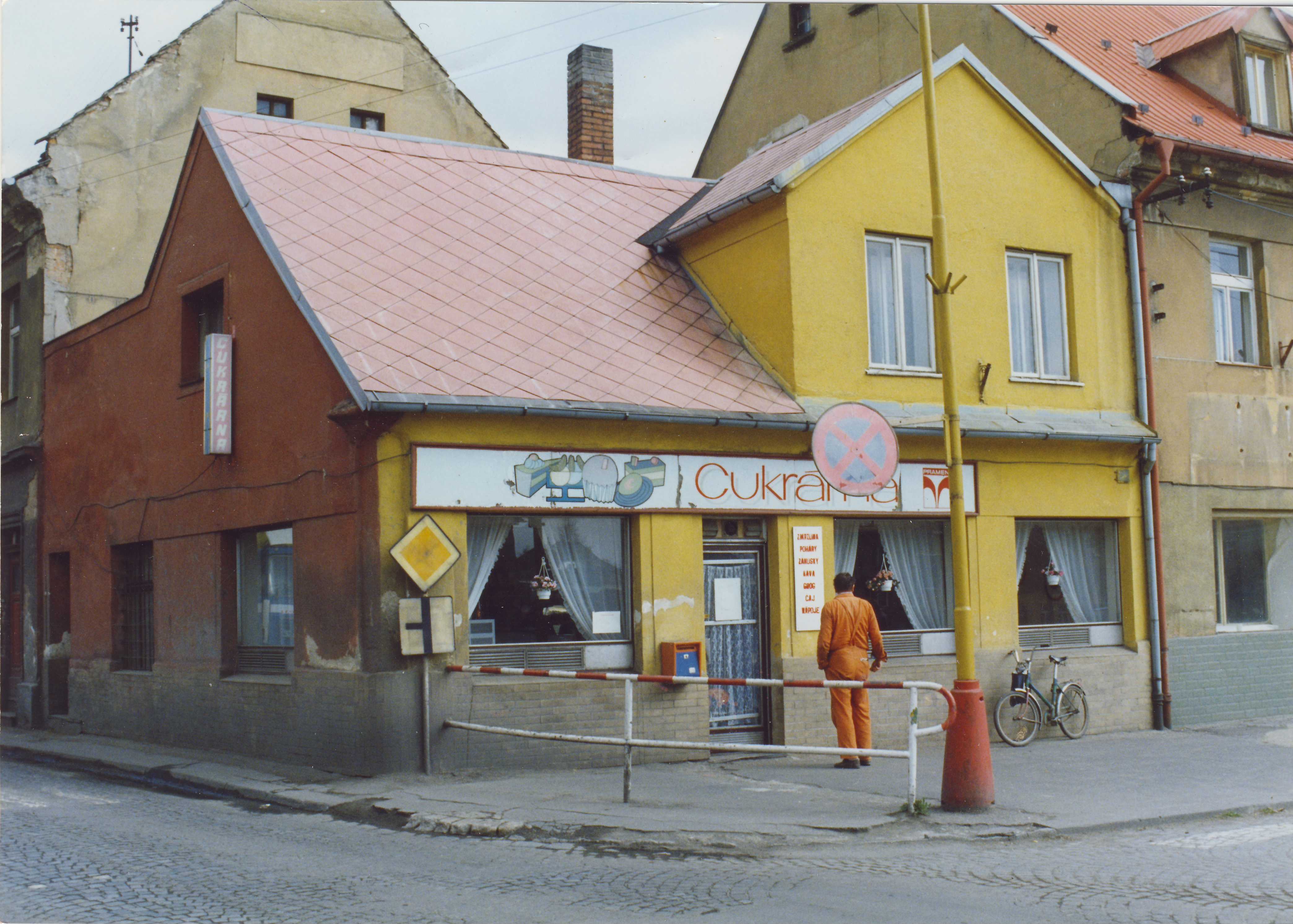 cukrárna v roce 1991